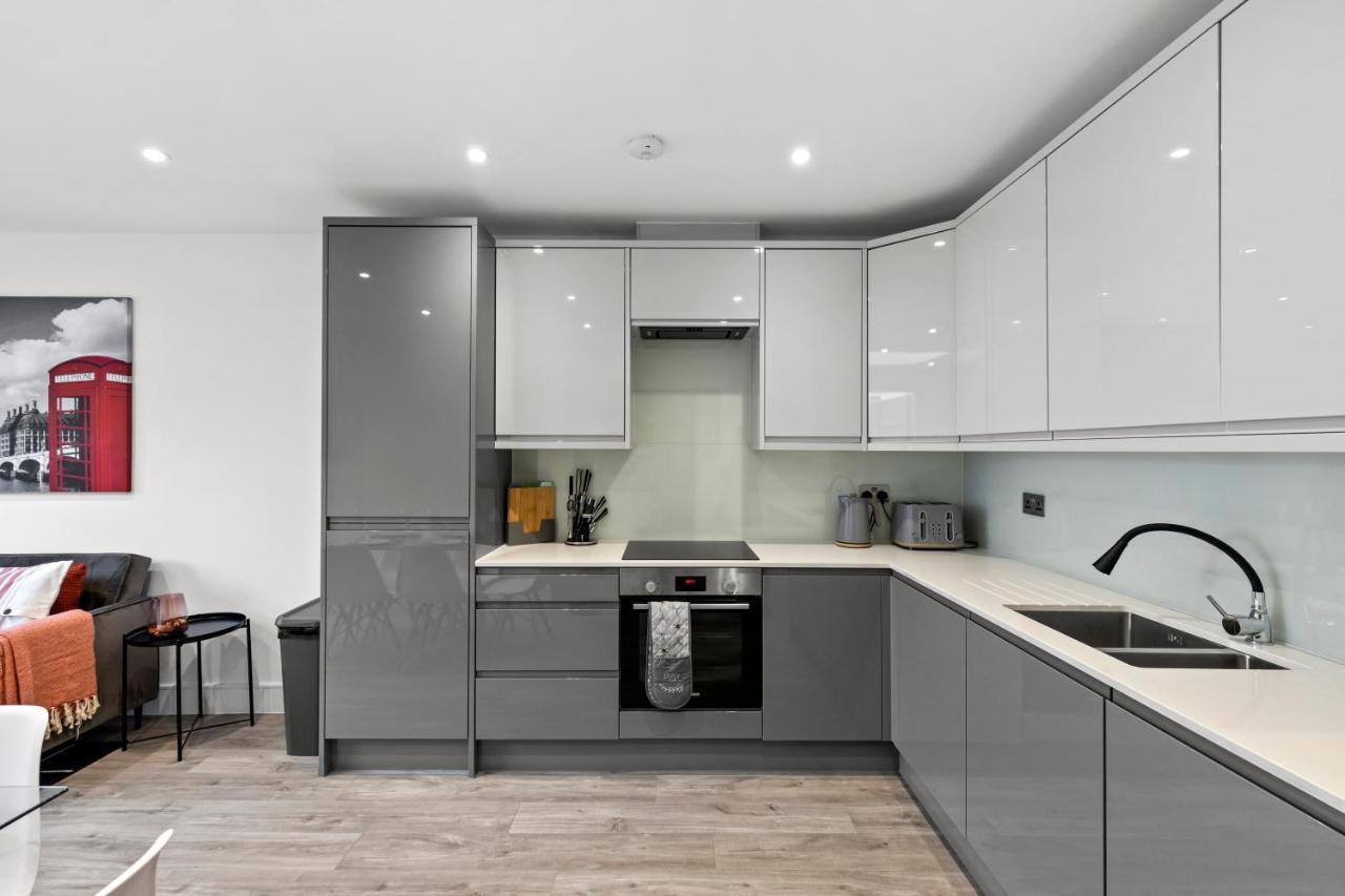 Star London Vivian Avenue 2-Bed Retreat With Garden Lägenhet The Hyde Exteriör bild
